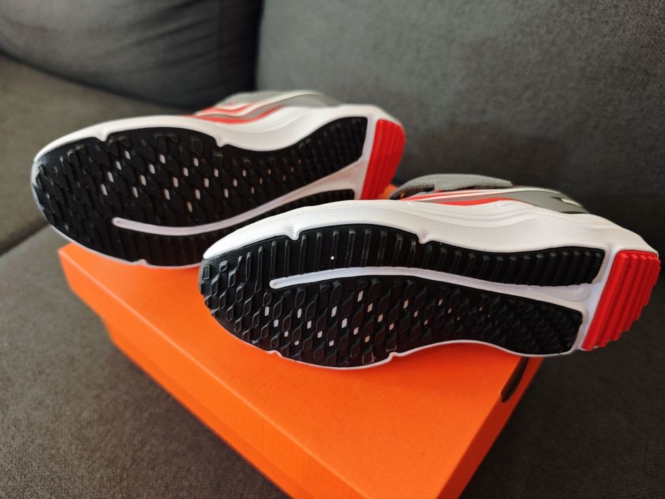 Детски маратонки Nike Cosmic Runner (29.5)