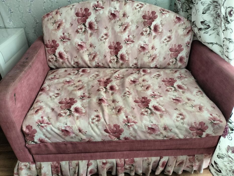 Диван продам дешево