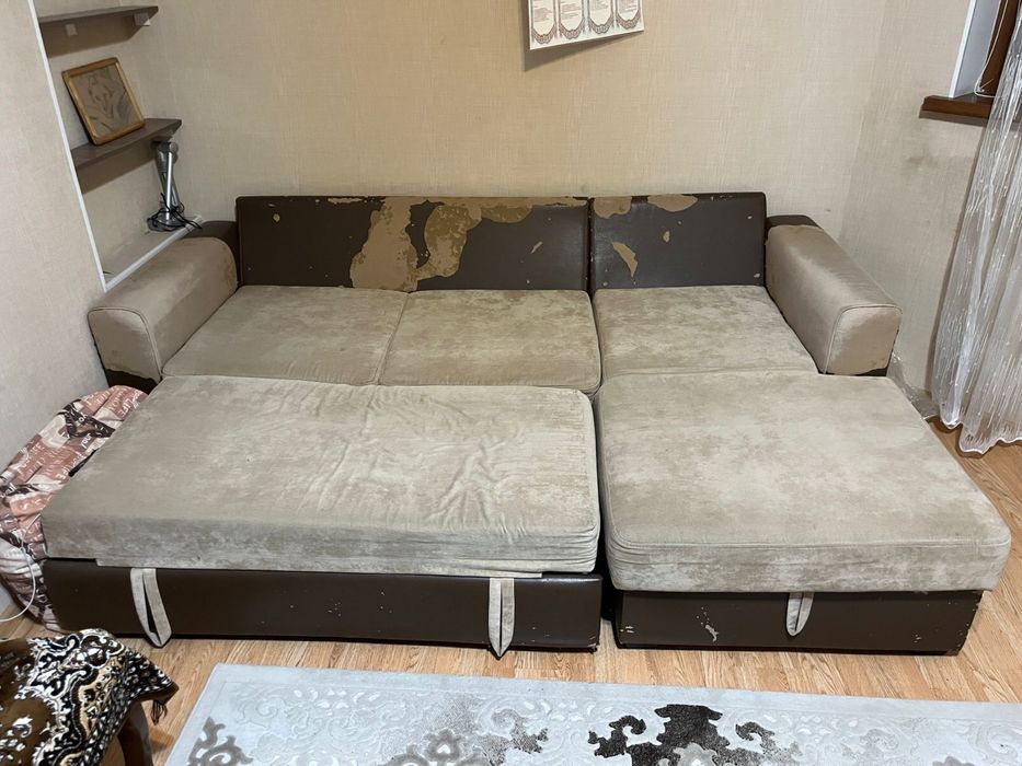Продается диван для спальни