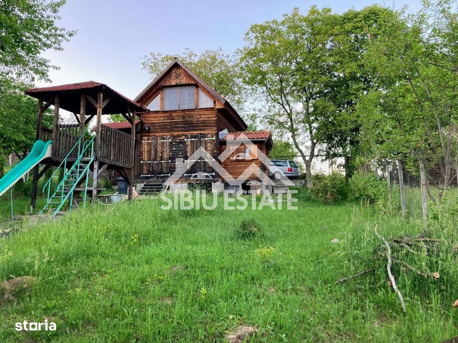 Cabană cu teren și pomi fructiferi Tropinii Noi ,Sibiu
