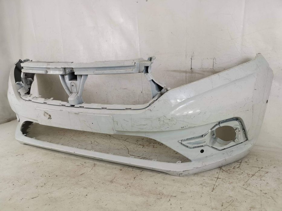 Предна броня Дачия Логан 3 [ - ] Оригинална, в добро състояние Dacia L