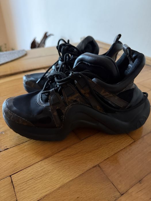 Adidasi Louis Vuitton marimea 37