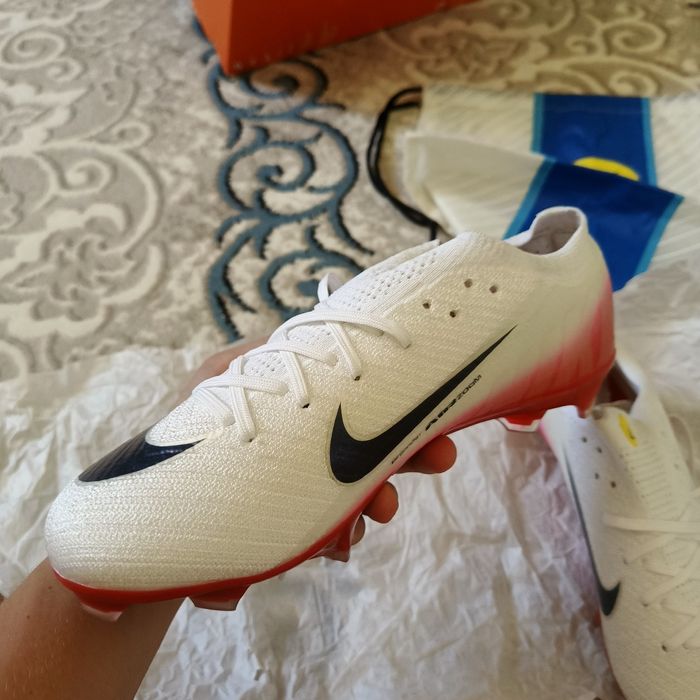 Butsa sotiladi air zoom vapor 16 elite  yangi umuman kiyilmagan