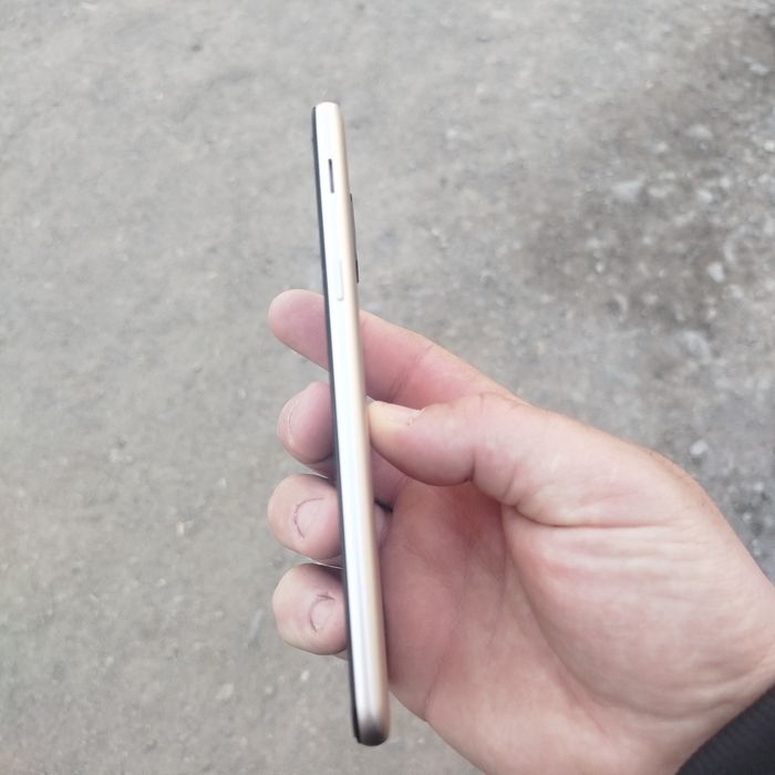 Samsung a6 в хорошем состоянии