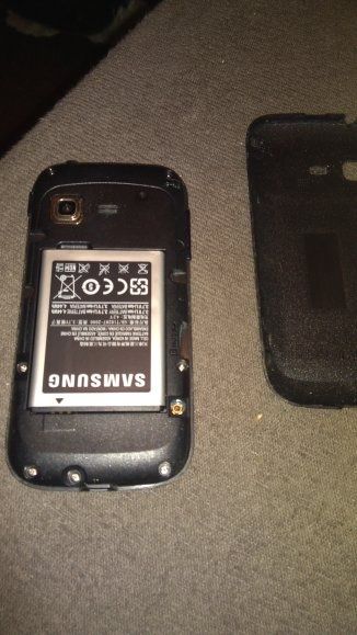 Vând 3 telefoane Samsung Chat