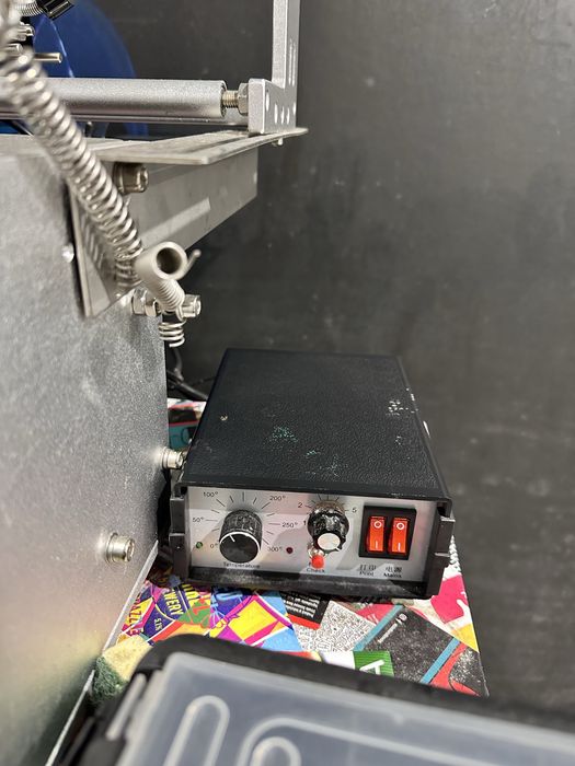 Instalatie etichetare semi-automata