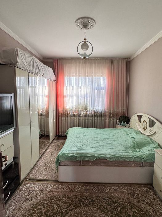 Сотлади 2 хона ибн сино