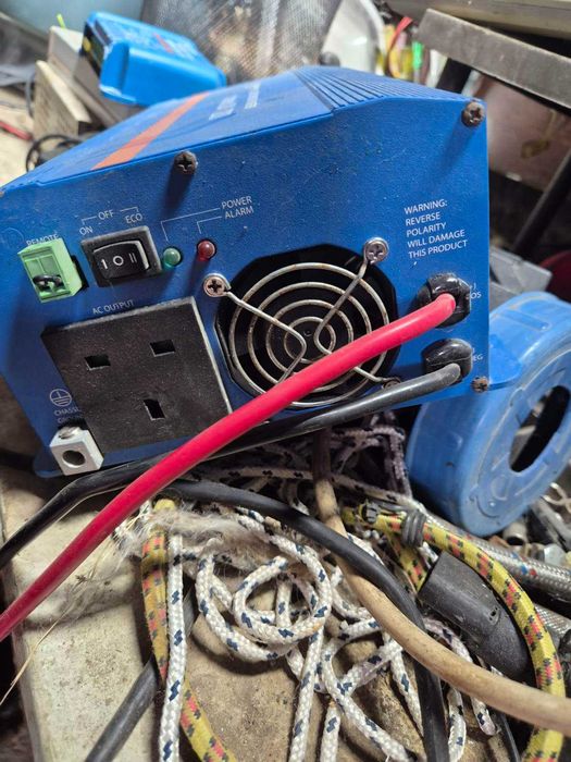 Инвертор victron phoenix 24 1200