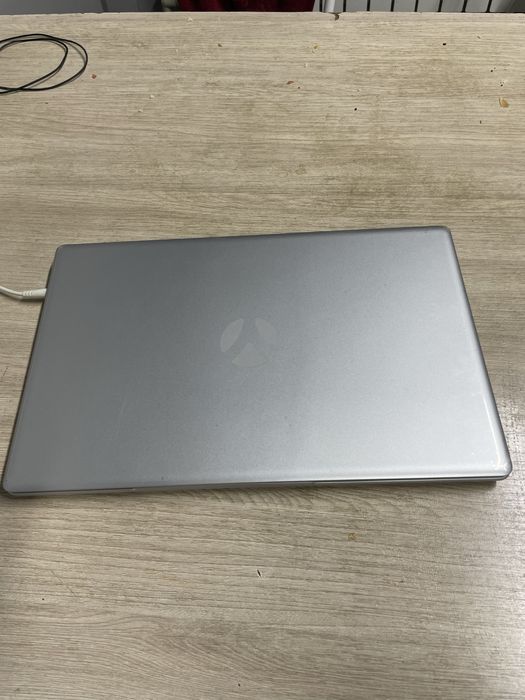 Yami  N 11 16 GB 256 GB.