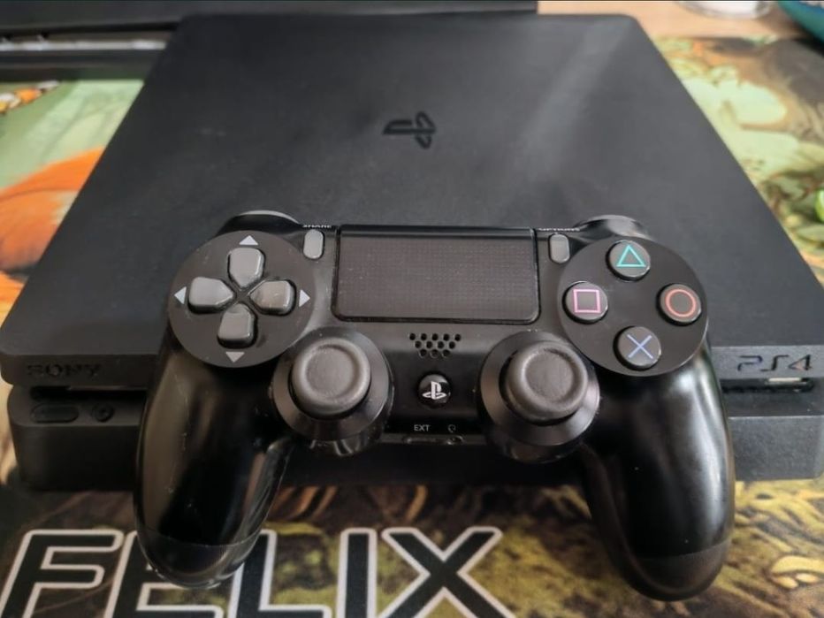 PlayStation 4 Slim