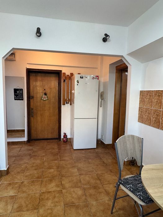 Închiriez apartament 2 camere decomandat, Casa Științei, Craiova