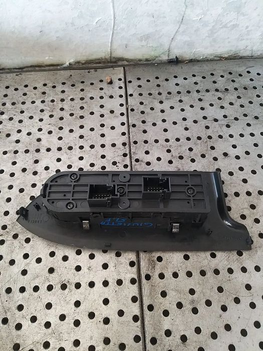 Bloc butoane geamuri oglinzi alfa romeo giulietta 940 156094782