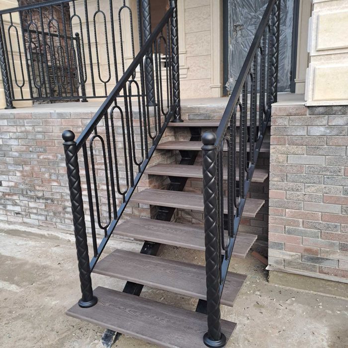 Изготовление лестниц под ключ