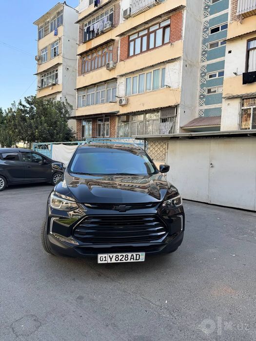 Tracker 2023 Qora Ltz sprochna sotiladi