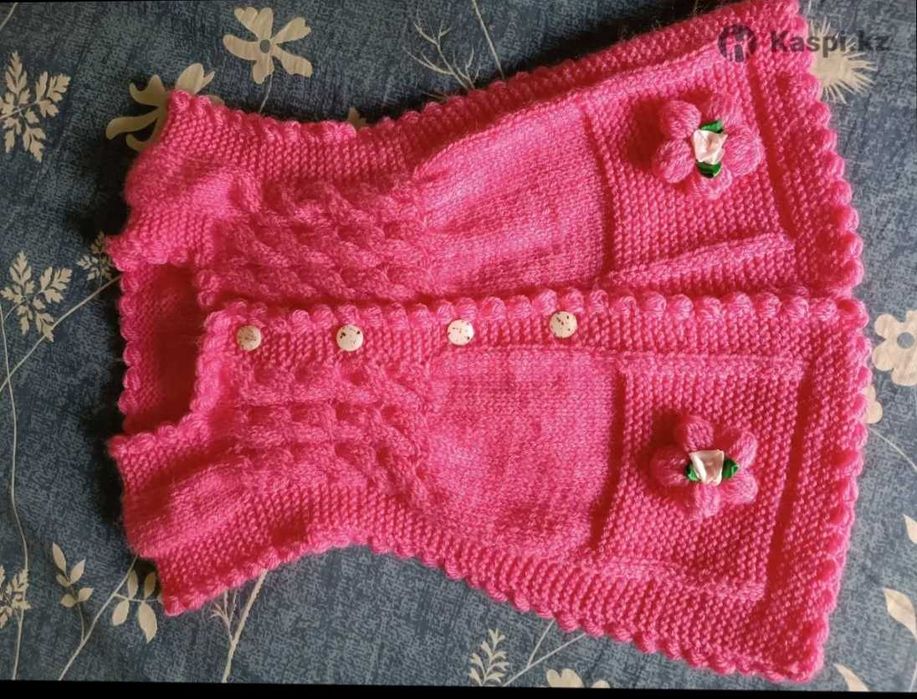 Детское платье ручной вязки