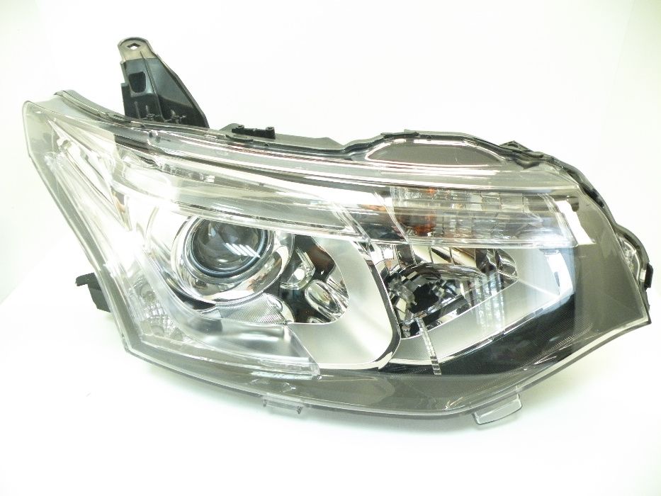 Mitsubishi Outlander xenon far Мицубиши Аутлендър ксенон десен ляв фар