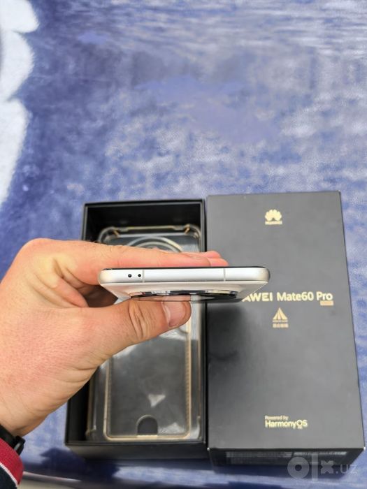 Huawei mate 60 pro 12/512