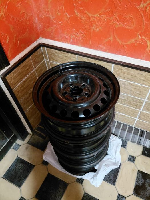 R15 5 болтов, хорошие