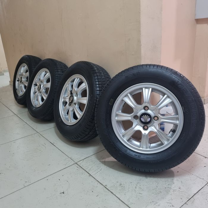 Шины с диском комплект