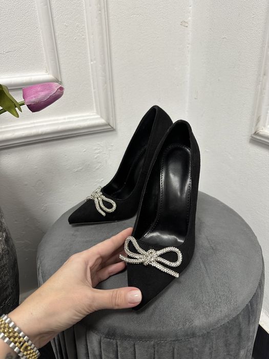 Дамски обувки на ток. Супер ефектен модел. По модел на Mach&Mach.