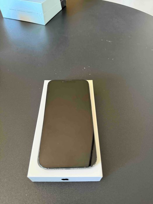iPhone 13 черен в добро състояние