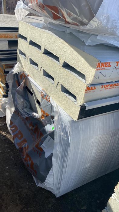 Vand Panouri Sandwich calitatea 1 / capat de linie la 3m