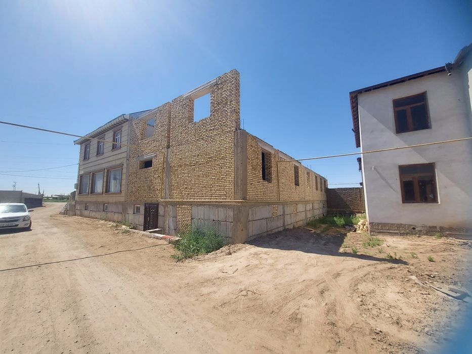 Курилиши тугалланмаган бино сотилади