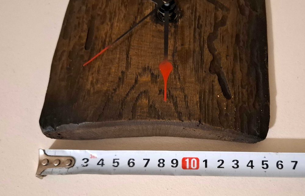 Стенен Часовник с Характер и Стил