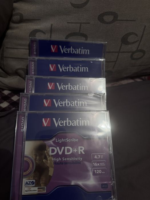 Диски DVD  R новые