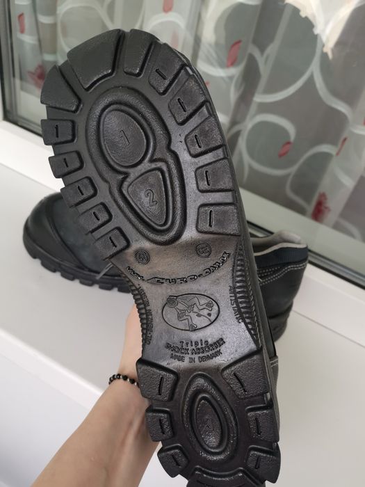 Bocanci cu  bot de fier noi