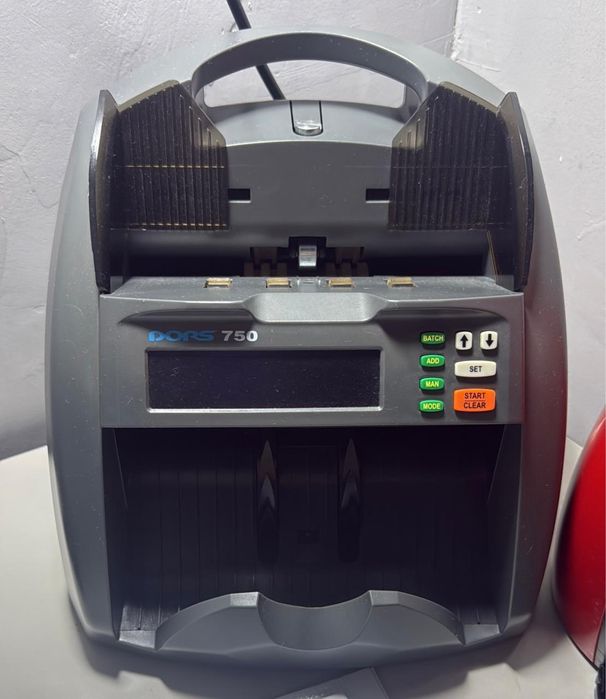 Счетчик банкнот DORS 750