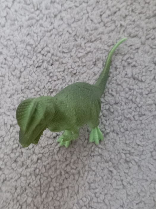 Продам игрушки нормальный состаяние.