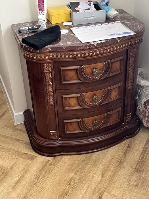 Спальный гарнитур