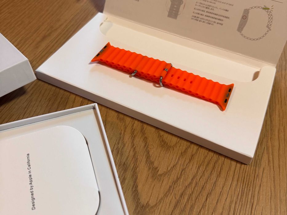Apple Watch Ultra 2 49mm - Titanium Case Orange Ocean strap