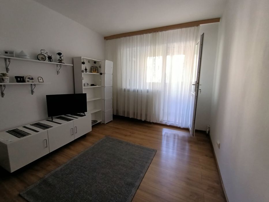 Garsonieră de închiriat, zona Piața Moldovei