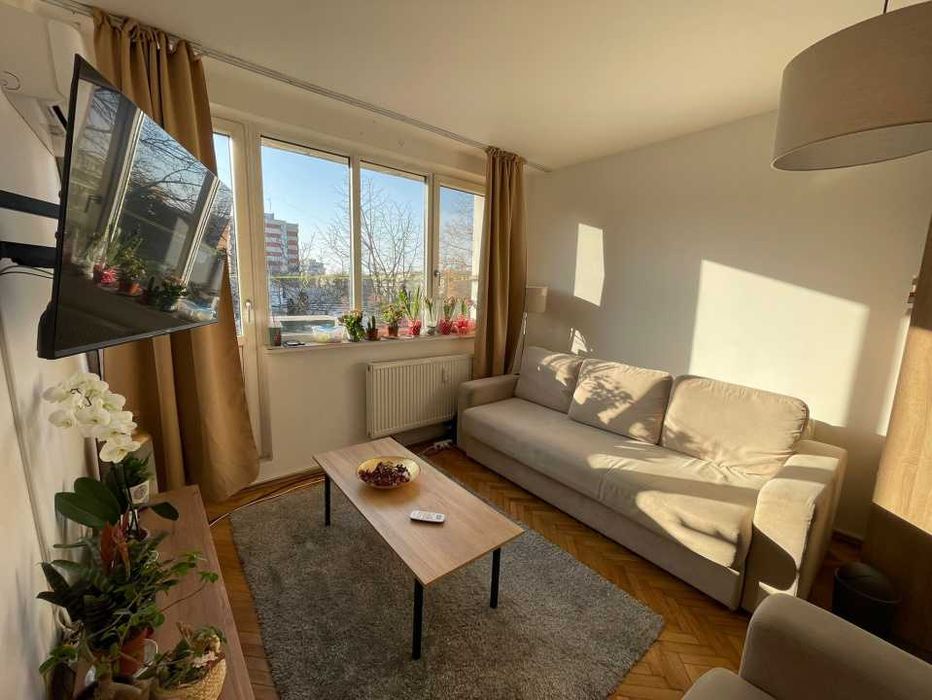 Garsonieră 29 mp, renovată, etaj 2/10, Calea București - zona Rotonda