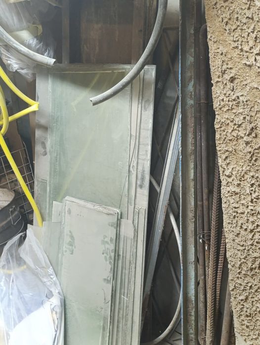 Продам стекло не битое