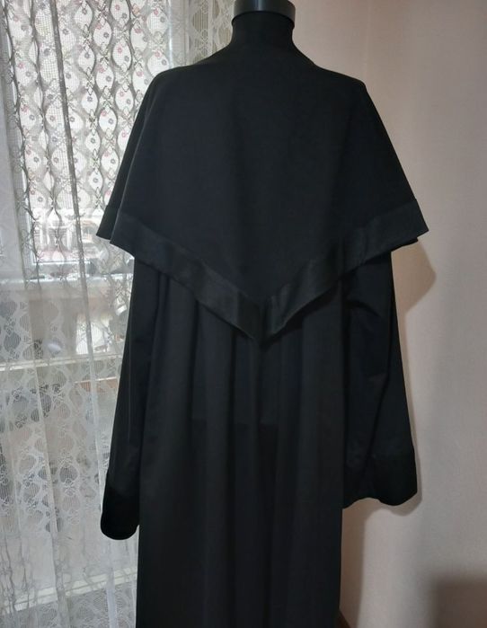 Адвокатски тоги !!