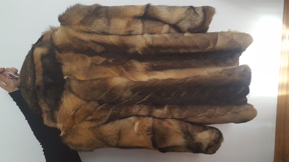 Haina de blana in stare impecabila