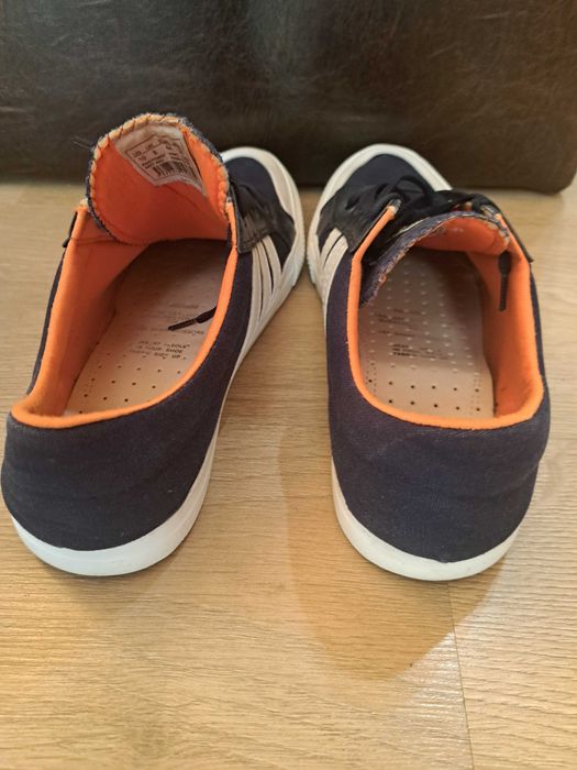 Мъжки кец в тъмно синьо