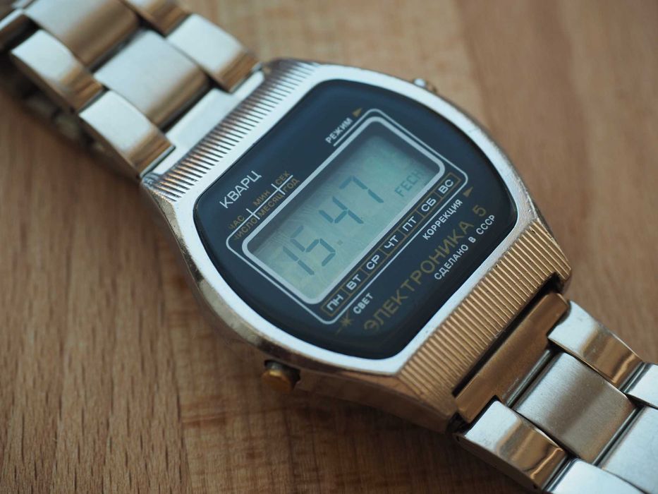 Ceas de mână sovietic Electronika 5, funcțional, URSS retro