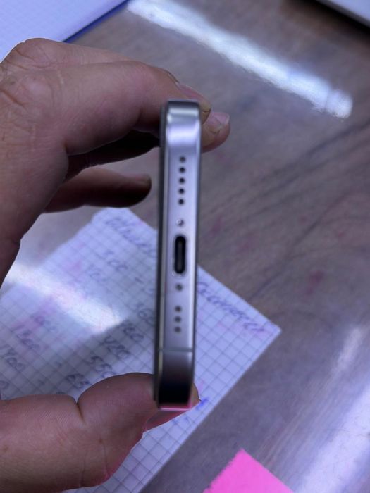 Iphone 16 pro 256 Gb , состояние отличное