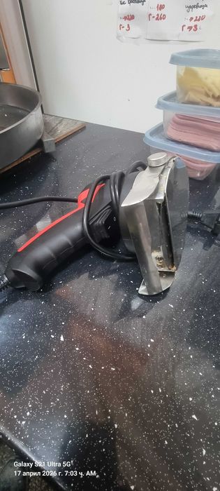 Дюнер машина на ГАЗ с две пити и горен ел.мотор за въртене на шиша