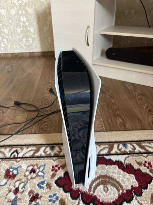 Продам плестеишен 5