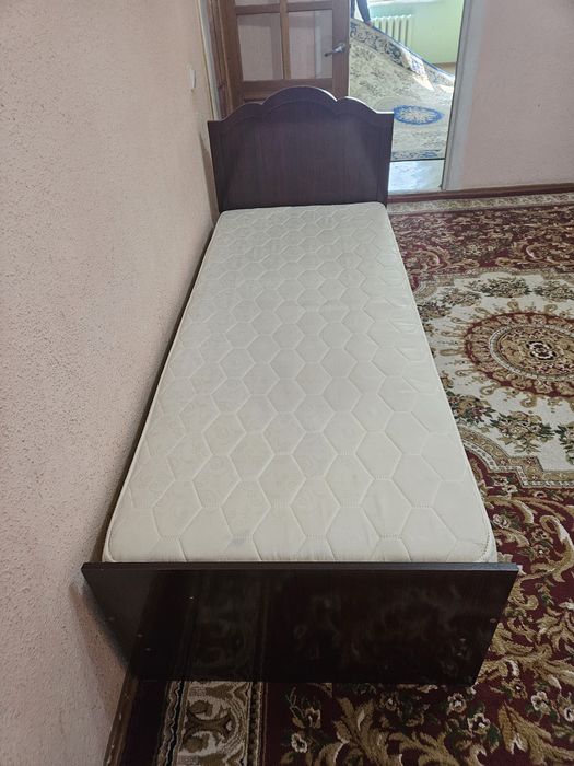 Продаётся кровать односпальная