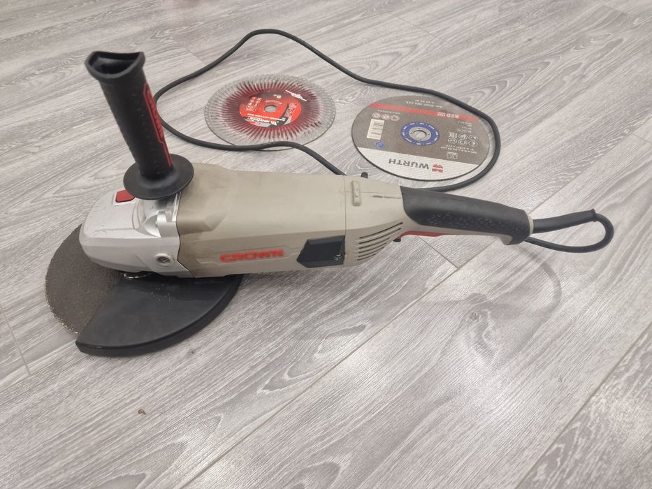 Болгарка фирмы Crown