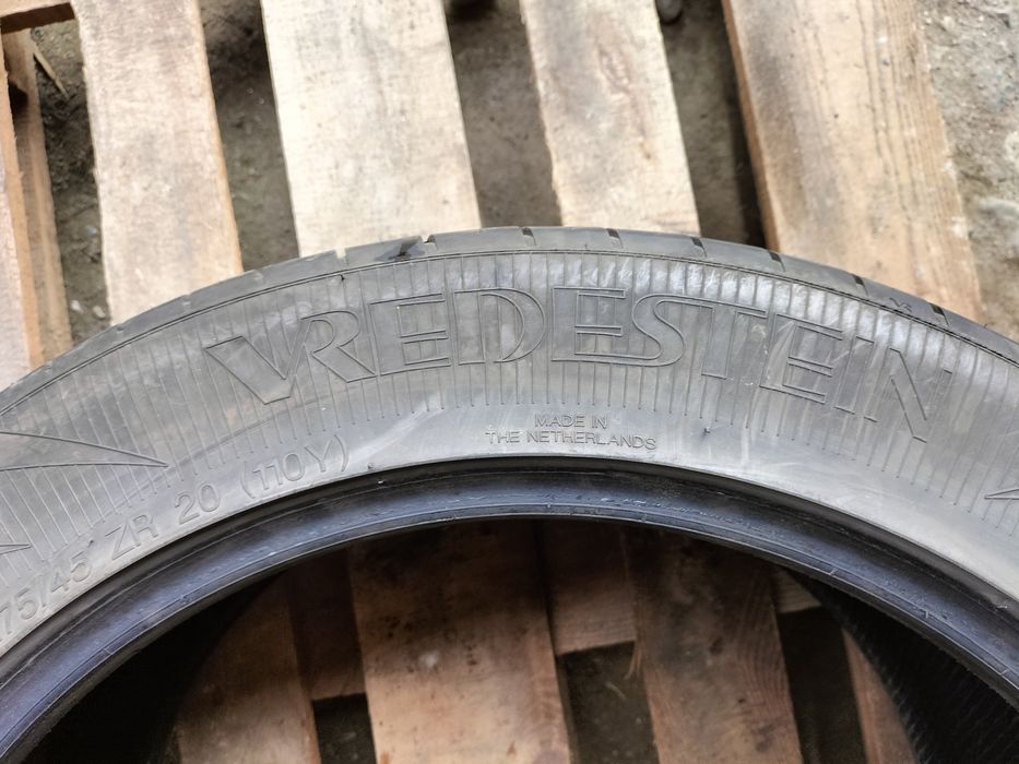 Cauciucuri vara VREDESTEIN 275/45/20.
