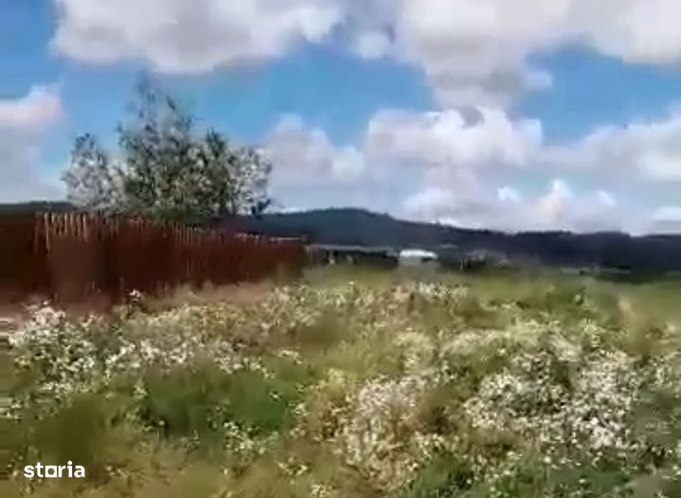 Teren cu utilitati in capatul strazii Bucegi