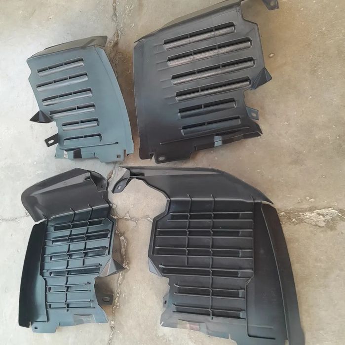 124 обшивка под капот, локеры