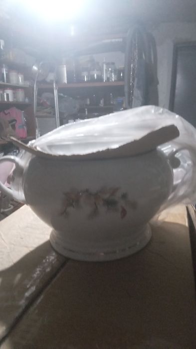 Продам посуду. Новая.